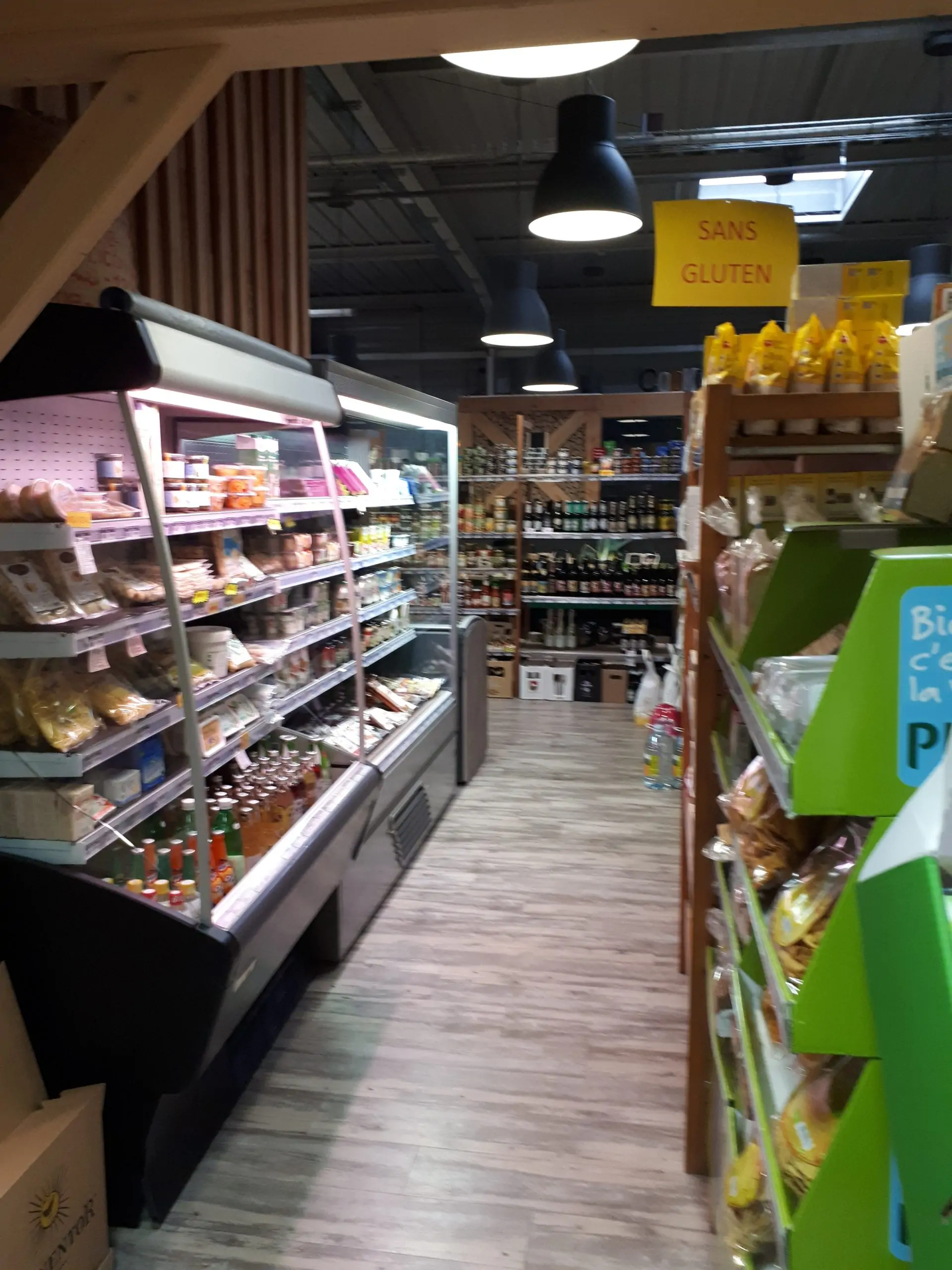 Intérieur de la boutique De la Terre au Panier
